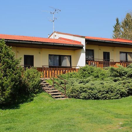 莱德柏瑞斯-兹里克邦果勒维悠碧特维尼酒店 Česká Skalice 外观 照片